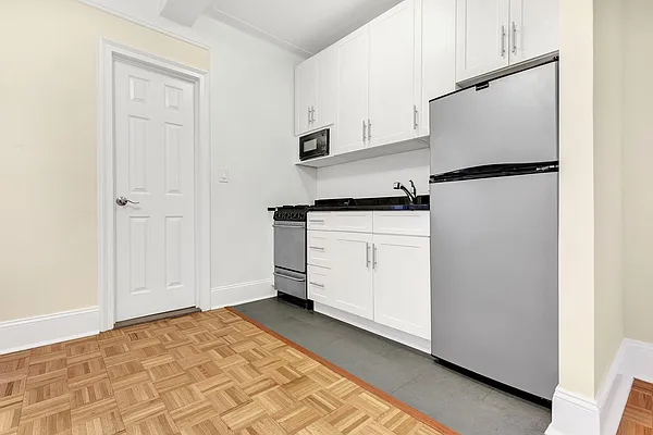 Rented by Cooper & Cooper Real Estate | media 11