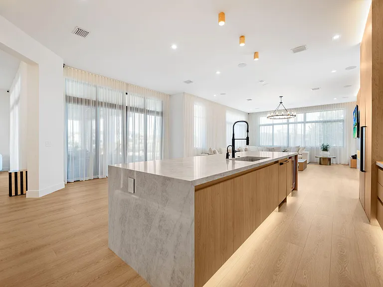 5735 SW 104th Ter — Photo 15