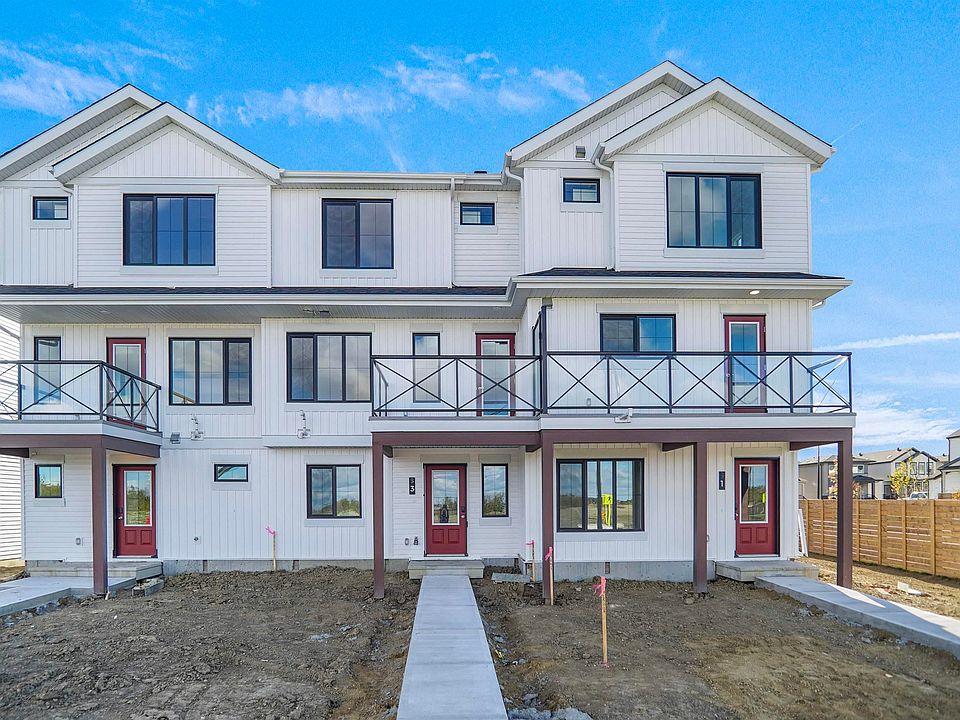 1st image of 3 Edgewater Close