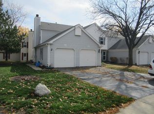 2555 Prairieview Ln S, Aurora, IL 60502