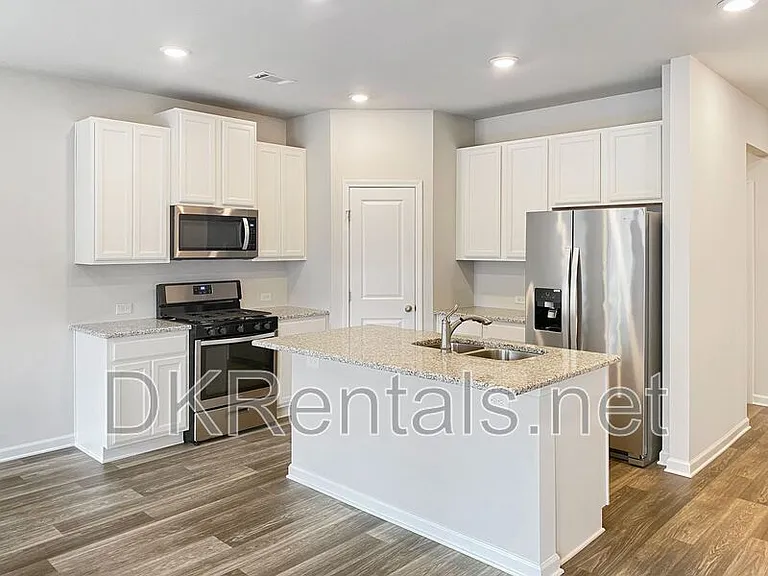 213 Auburn Station Dr — Photo 7