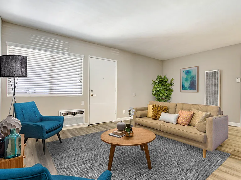 Reseda Apartments — Photo 49