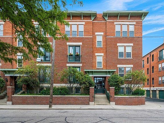 2nd image of 117 E Noble St APT 2