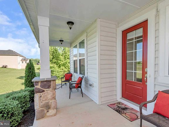 3rd image of 178 Donovan Ln