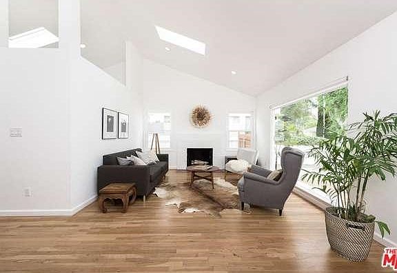 3rd image of 10823 Lindblade St