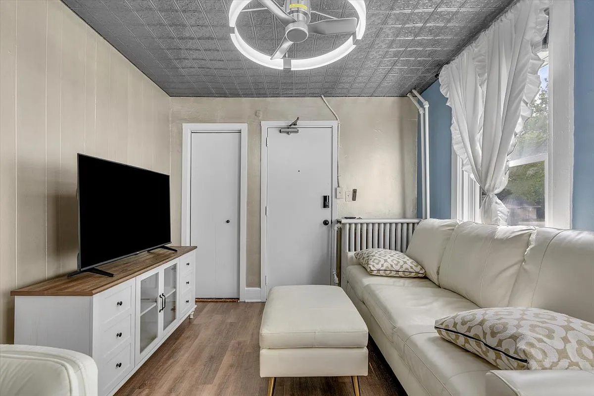 1 bed, 457 sqft, $1,895 — Photo 4