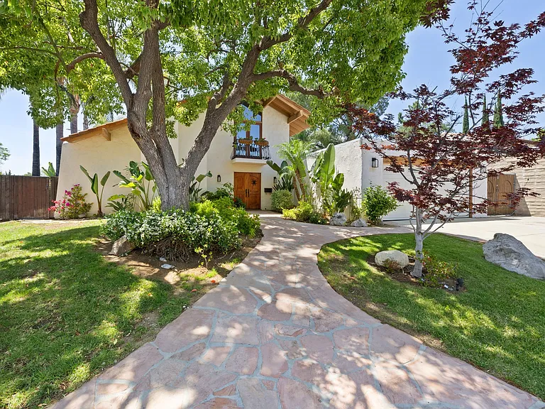 4501 Regents Ct — Photo 4