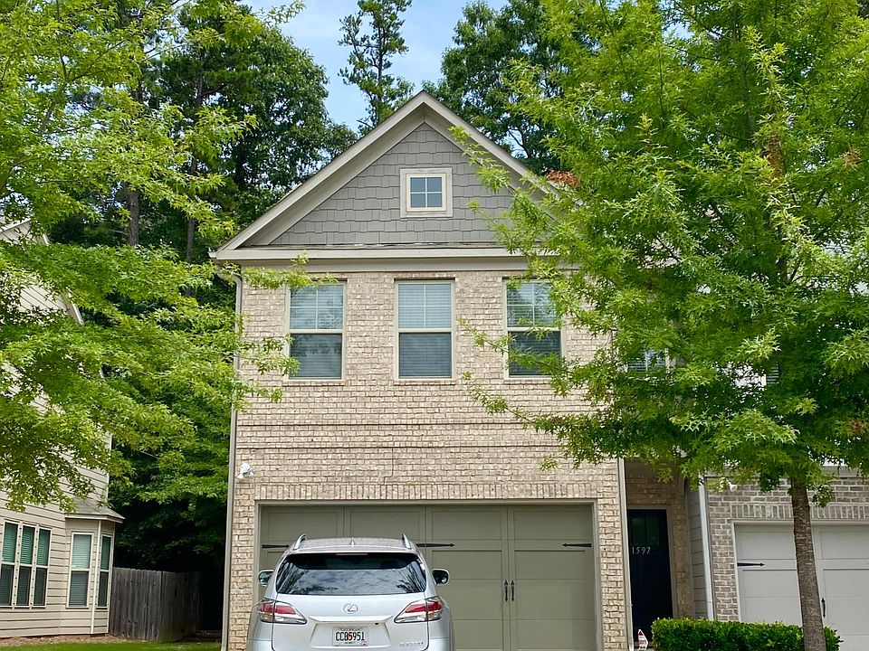 1st image of 1597 Paxton Dr SW