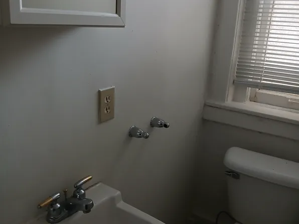1337 S 3rd St APT 5, Louisville, KY 40208