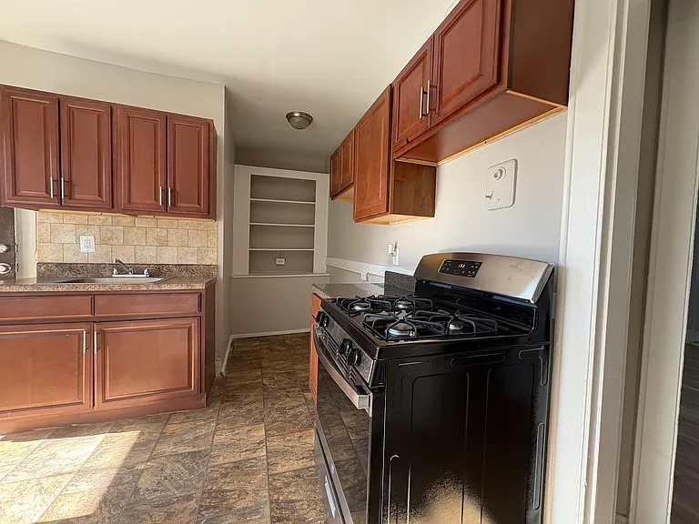 50 Johnson St #123 — Photo 5