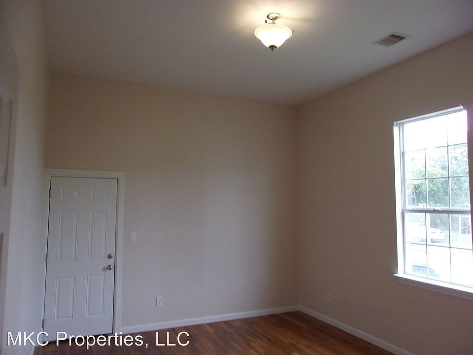 2nd image of 3124 Gravier St