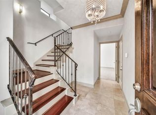 5221 Eigel St, Houston, TX 77007