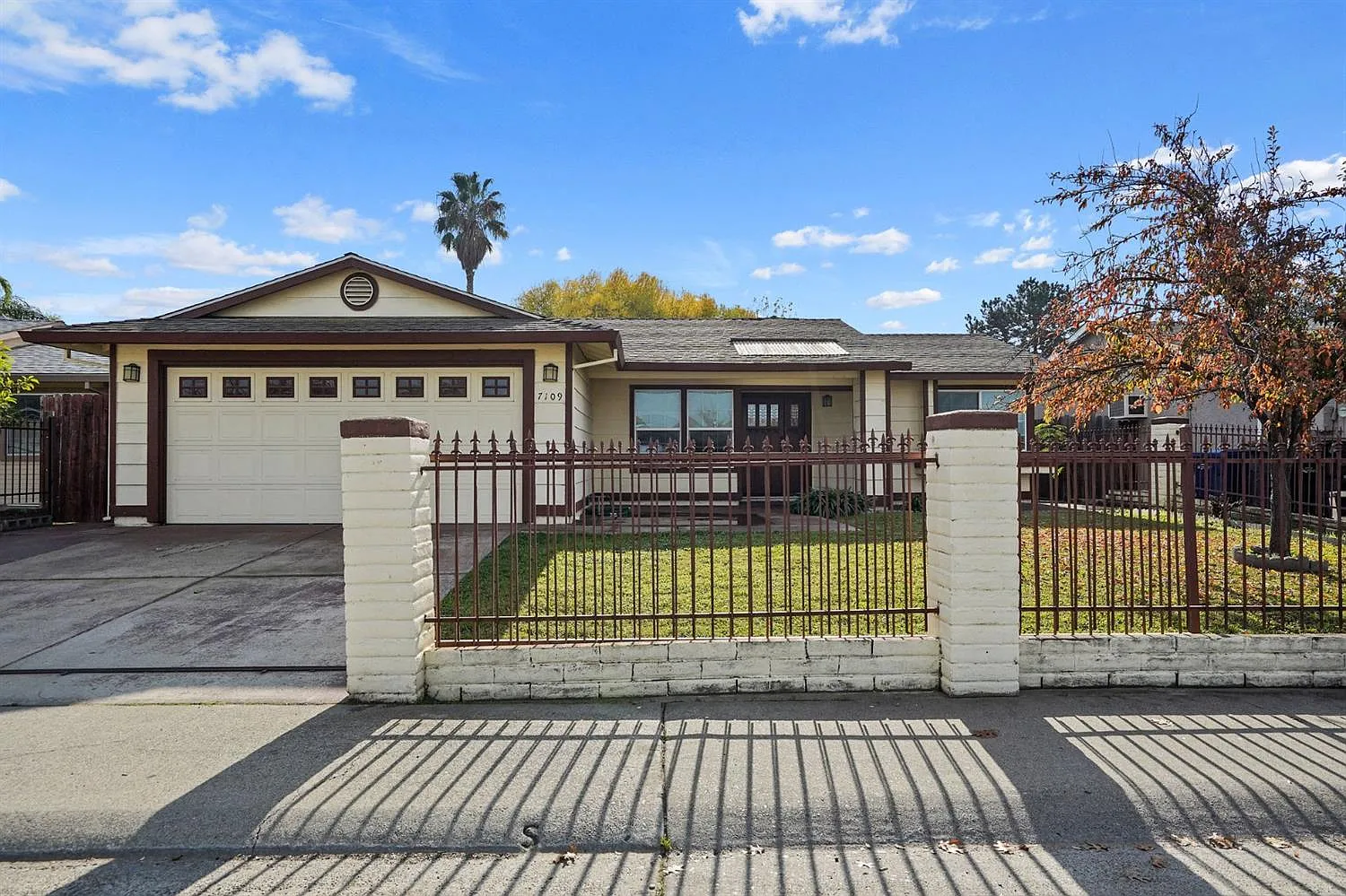 7109 Hayward Dr photo 1
