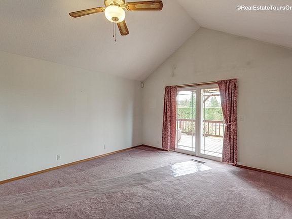 5th image of 2601 S Dogwood St