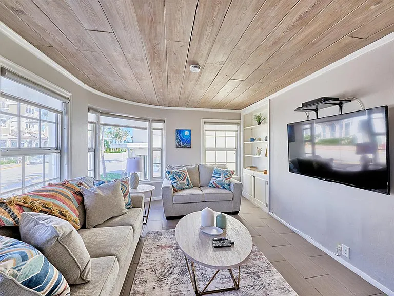 1214 E Atlantic Ave #1 — Photo 6