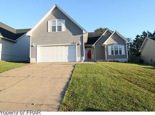 2633 Cameron Woods Ln, Fayetteville, NC 28306