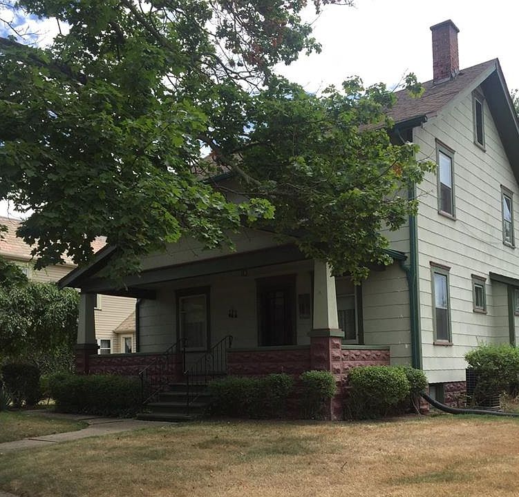 1st image of 856 Miller Ave NW