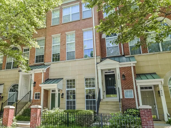 1958 Crescent Park Dr #22A, Reston, VA 20190