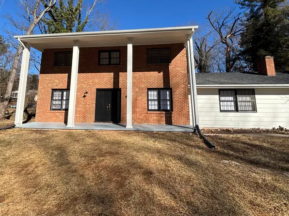 3457 S Park Cir, Roanoke, VA 24018