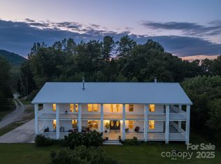 3575 Chetola Dr, Lenoir, NC 28645