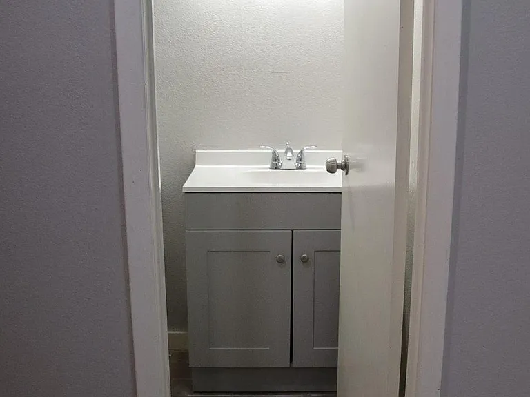 534 Galveston Rd #D — Photo 6