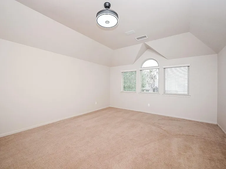 19 Sandwell Pl — Photo 26
