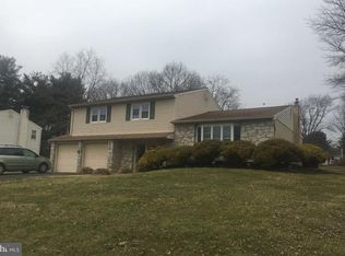 61 Rotterdam Rd E, Holland, PA 18966
