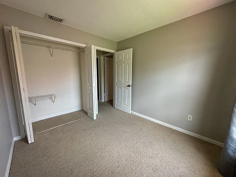 1643 Sandy Point Sq #72 — Photo 15