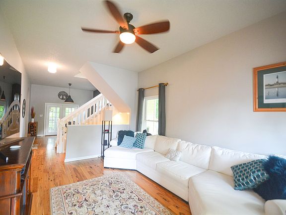 5th image of 1605 E Durham Ct