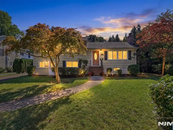 618 Shelton Road, Ridgewood, NJ 07450