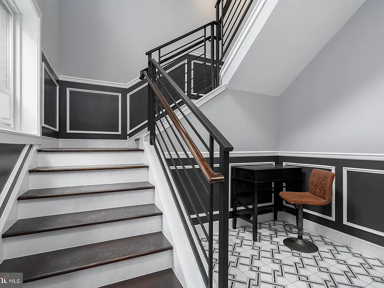 2323 E Cabot St #3 — Photo 29