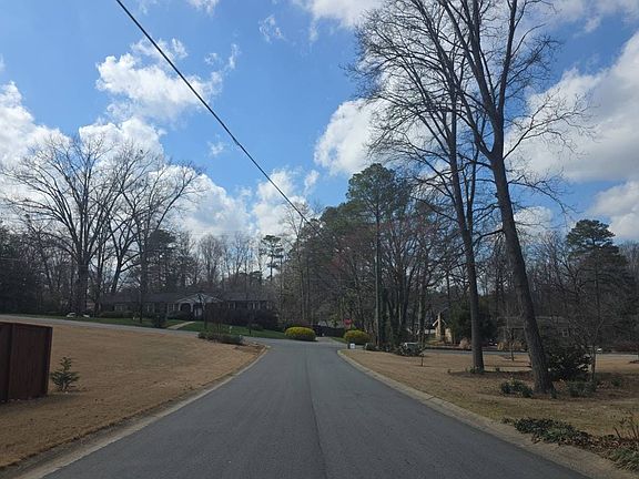 4th image of 1951 Kinridge Rd