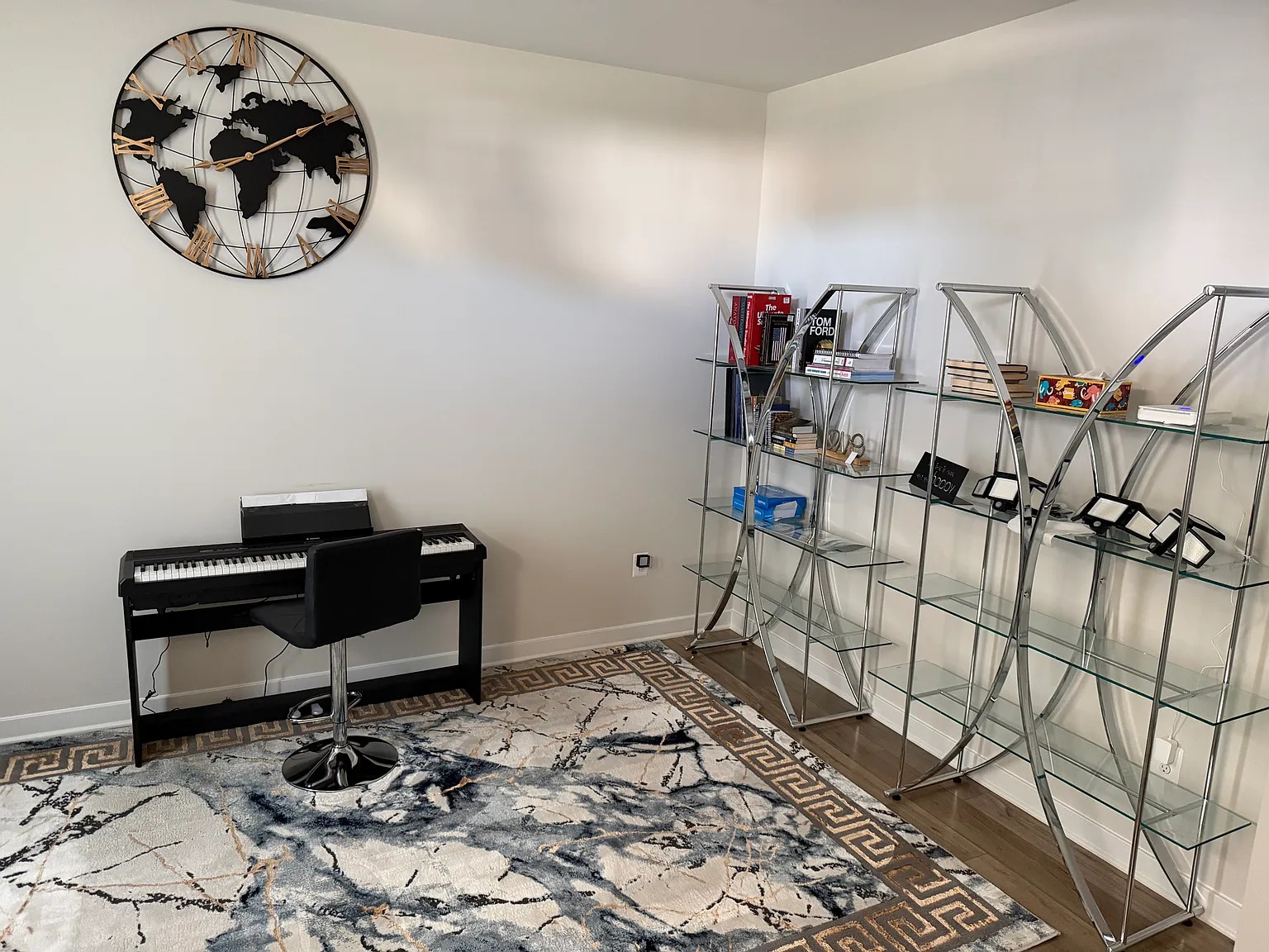5 bed, 3.5 bath, 5481 sqft, $3,250 — Photo 4