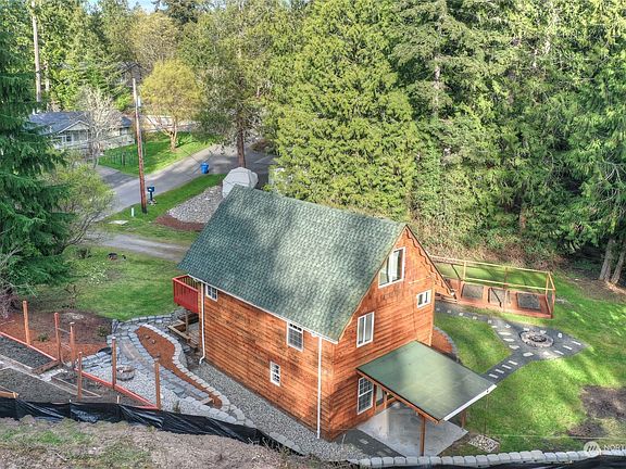 2nd image of 9632 Lookout Drive NW