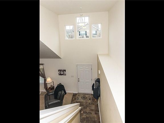 4th image of 922 Maidstone Ave