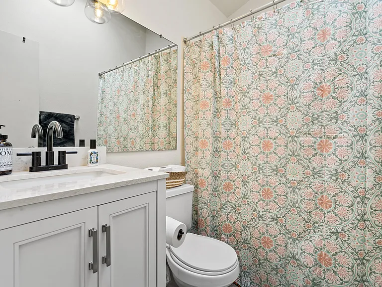 500 Trumbull Ln — Photo 38