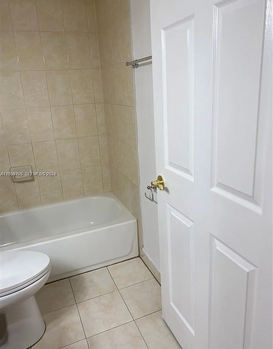Palms Of Pembroke Condo — Photo 4