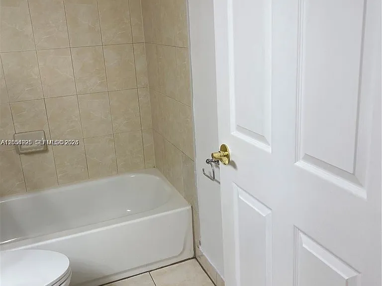 300 Palm Cir W #208 — Photo 4