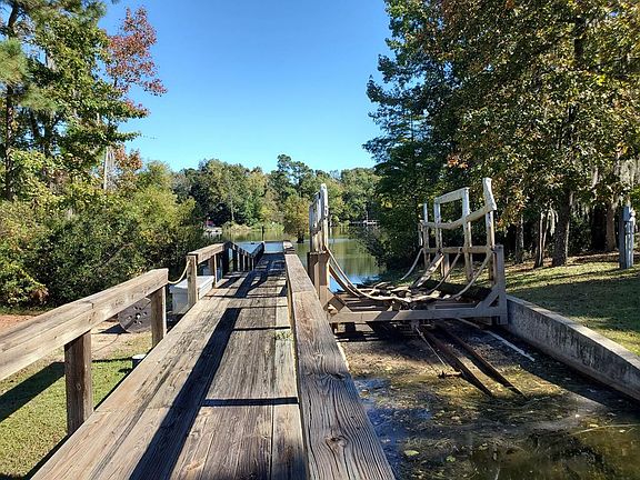 5th image of N/a Woodlake Boat Slip