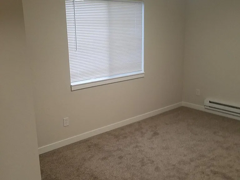 2832 D Pl SE #D — Photo 8