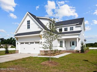 110 Emerald View Dr, Swansboro, NC 28584