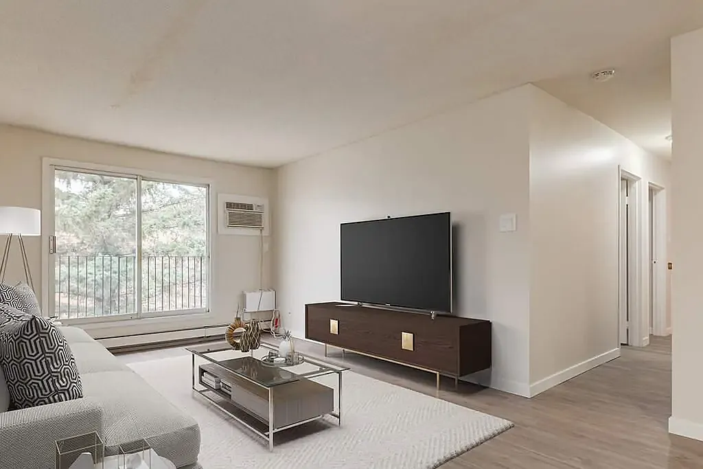Woodlily Court — Photo 4