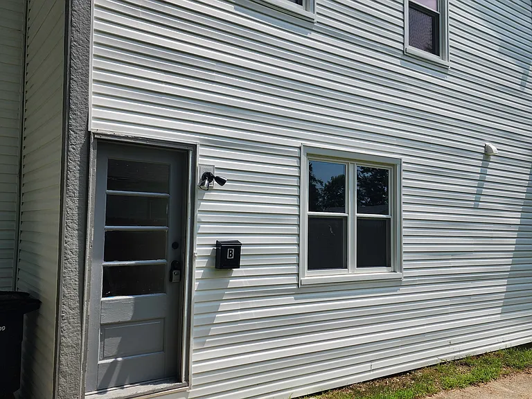 609 Main St #2 — Photo 21
