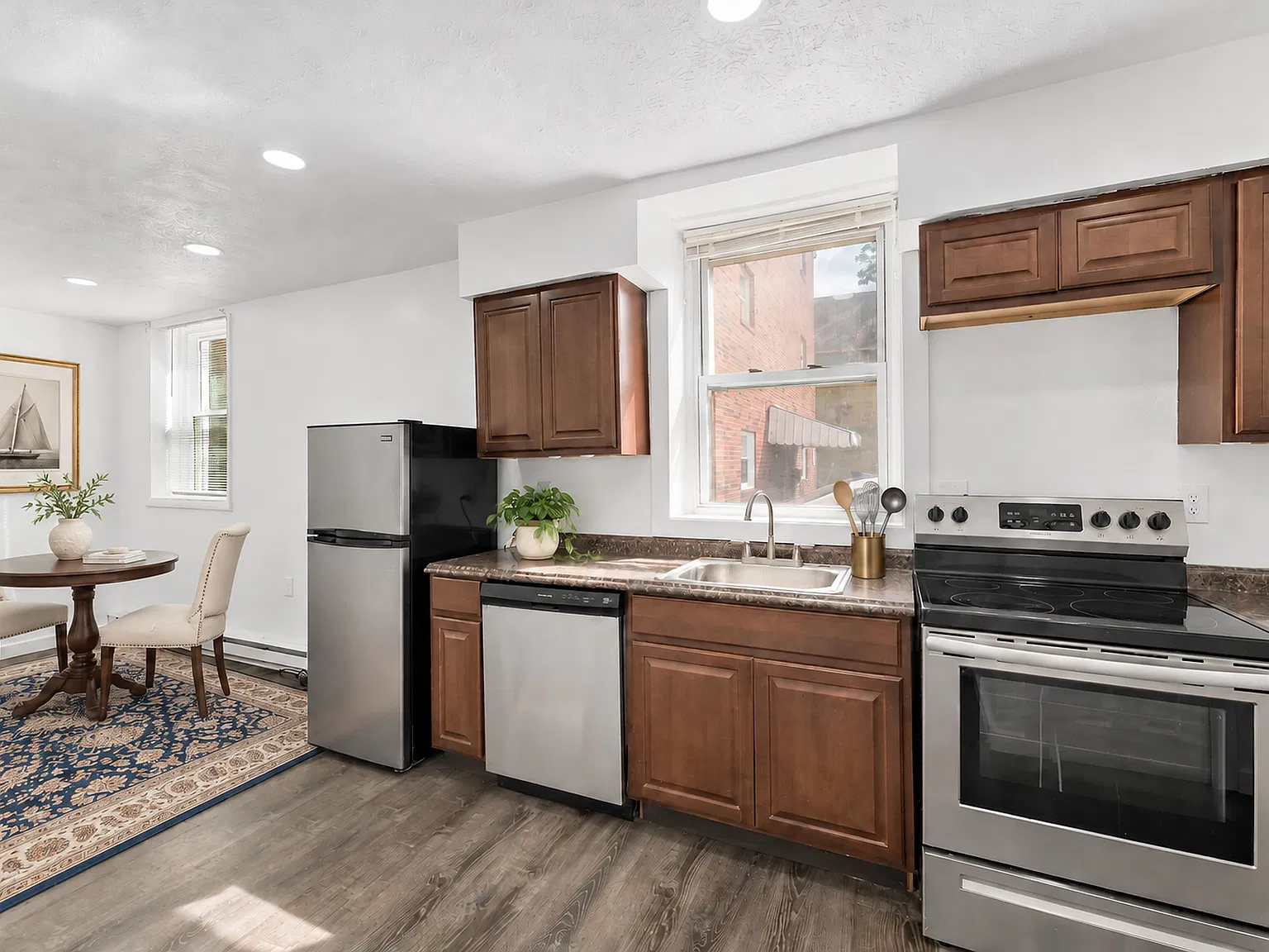 129 N Jefferson Ave — Photo 4