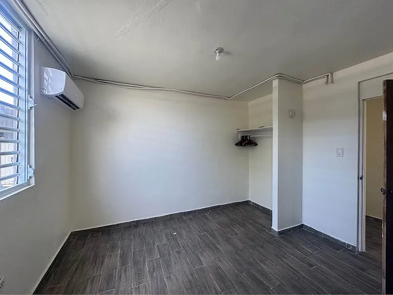 1458 Pso Damisela #2 — Photo 3