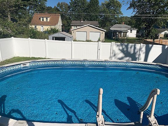 Above ground salt pool 