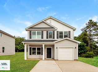 1933 Carpenter Cabin Dr, Charlotte, NC 28216