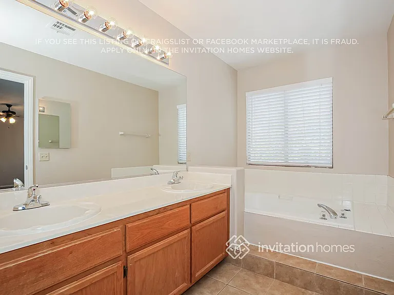 2121 Harbor Cliff Dr — Photo 11