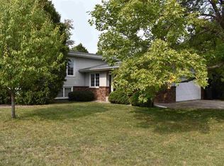 303 S 12th Ave, Virginia, MN 55792