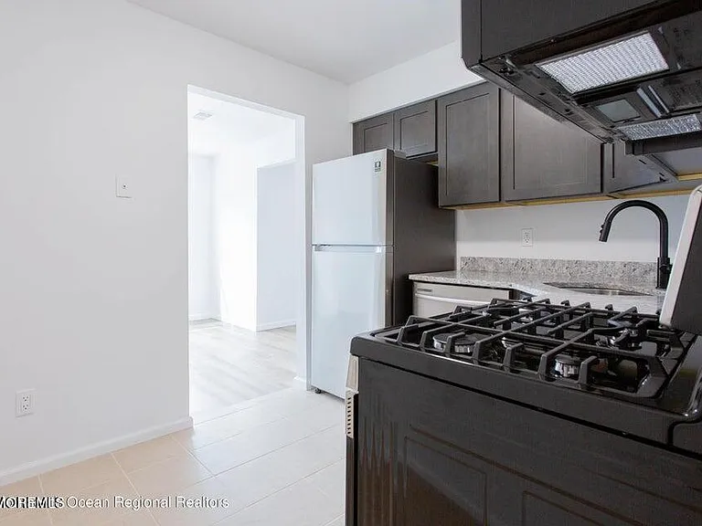 78 Diane Dr — Photo 4
